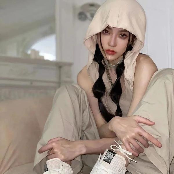 黑夜里的眼睛